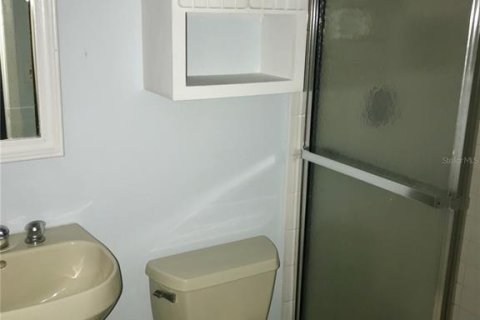 House in Clermont, Florida 2 bedrooms, 97.55 sq.m. № 2391444 - photo 6