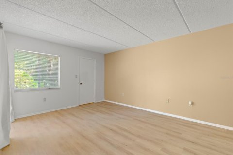 Condo in Oldsmar, Florida, 2 bedrooms  № 1886274 - photo 14