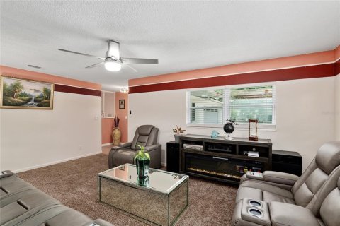 House in Gainesville, Florida 3 bedrooms, 162.21 sq.m. № 1833557 - photo 5