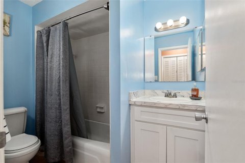 House in Gainesville, Florida 3 bedrooms, 162.21 sq.m. № 1833557 - photo 16