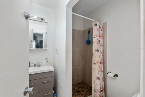 House in Gainesville, Florida 3 bedrooms, 162.21 sq.m. № 1833557 - photo 10