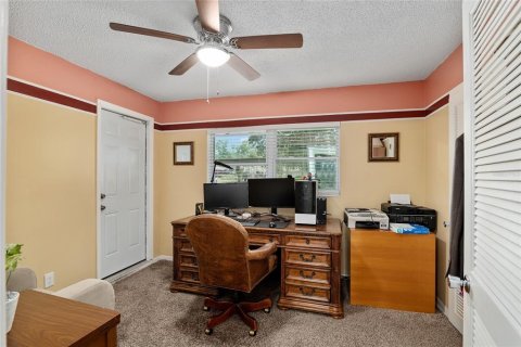 House in Gainesville, Florida 3 bedrooms, 162.21 sq.m. № 1833557 - photo 6