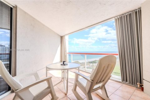 Condominio en venta en Miami Beach, Florida, 2 dormitorios, 110.55 m2 № 2040026 - foto 30