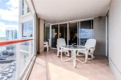 Condominio en venta en Miami Beach, Florida, 2 dormitorios, 110.55 m2 № 2040026 - foto 28