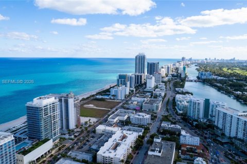 Condominio en venta en Miami Beach, Florida, 2 dormitorios, 110.55 m2 № 2040026 - foto 2