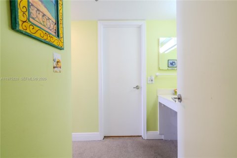 Condominio en venta en Miami Beach, Florida, 2 dormitorios, 110.55 m2 № 2040026 - foto 19