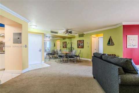 Condominio en venta en Miami Beach, Florida, 2 dormitorios, 110.55 m2 № 2040026 - foto 7