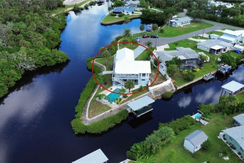 Villa ou maison à vendre à Englewood, Floride: 3 chambres, 179.12 m2 № 2347957 - photo 3