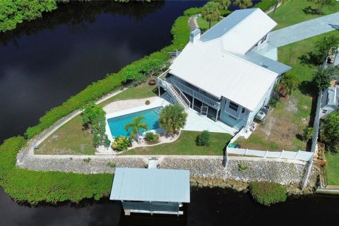 Villa ou maison à vendre à Englewood, Floride: 3 chambres, 179.12 m2 № 2347957 - photo 5