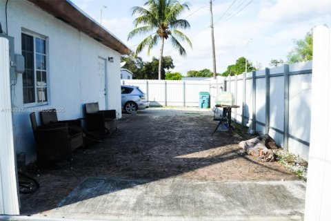 Купить виллу или дом в Майами, Флорида 4 спальни, 159.61м2, № 1989879 - фото 17