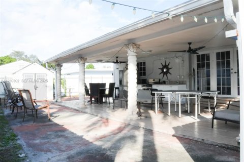 Купить виллу или дом в Майами, Флорида 4 спальни, 159.61м2, № 1989879 - фото 18