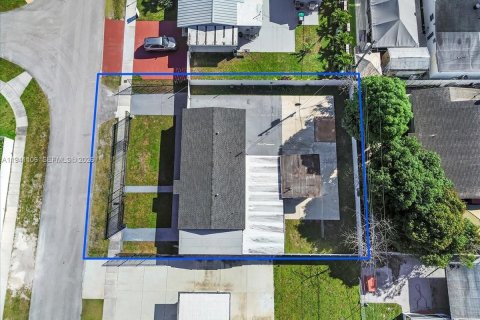 Купить виллу или дом в Майами-Гарденс, Флорида 4 спальни, № 2006483 - фото 6