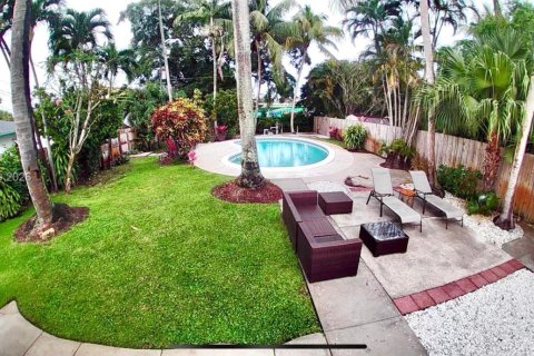 House in Hollywood, Florida 3 bedrooms, 152.82 sq.m. № 2069032 - photo 19