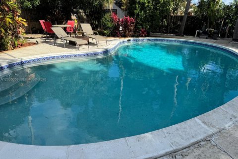 House in Hollywood, Florida 3 bedrooms, 152.82 sq.m. № 2069032 - photo 20