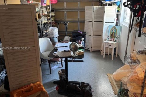 House in Hollywood, Florida 3 bedrooms, 152.82 sq.m. № 2069032 - photo 17