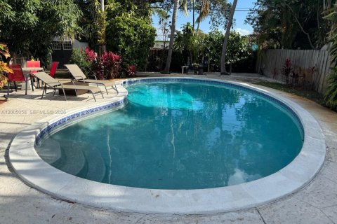 House in Hollywood, Florida 3 bedrooms, 152.82 sq.m. № 2069032 - photo 18