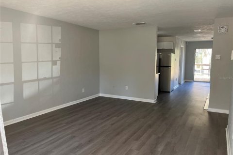 Apartamento en alquiler en Gainesville, Florida, 3 dormitorios, 105.07 m2 № 1543674 - foto 2