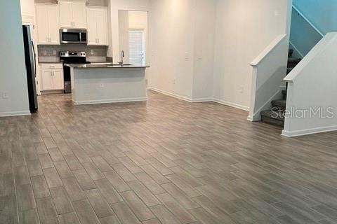 House in Kissimmee, Florida 4 bedrooms, 189.89 sq.m. № 2408532 - photo 3