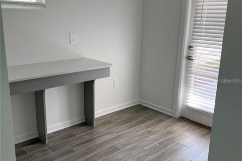 House in Kissimmee, Florida 4 bedrooms, 189.89 sq.m. № 2408532 - photo 4