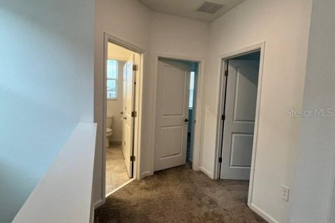 House in Kissimmee, Florida 4 bedrooms, 189.89 sq.m. № 2408532 - photo 15