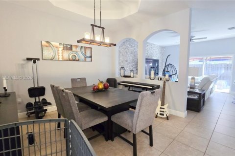 Снять в аренду таунхаус в Мирамар, Флорида 4 спальни, 180.14м2, № 2022177 - фото 11