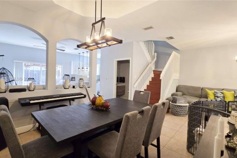 Снять в аренду таунхаус в Мирамар, Флорида 4 спальни, 180.14м2, № 2022177 - фото 12