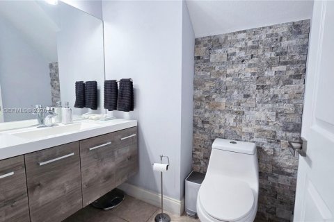 Снять в аренду таунхаус в Мирамар, Флорида 4 спальни, 180.14м2, № 2022177 - фото 20