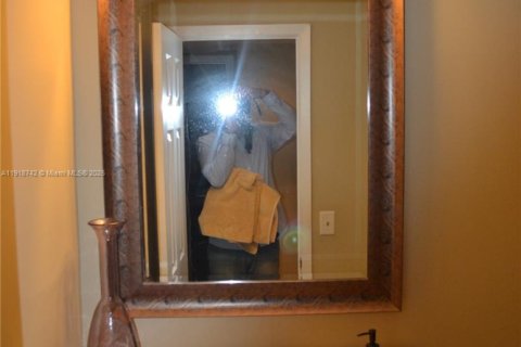 Copropriété à louer à Miami, Floride: 2 chambres, 80.82 m2 № 1972055 - photo 18