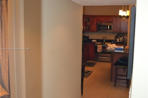 Copropriété à louer à Miami, Floride: 2 chambres, 80.82 m2 № 1972055 - photo 20