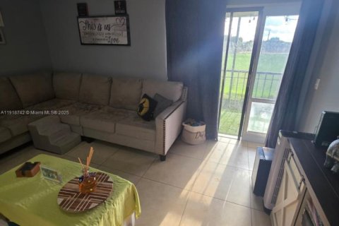 Copropriété à louer à Miami, Floride: 2 chambres, 80.82 m2 № 1972055 - photo 8