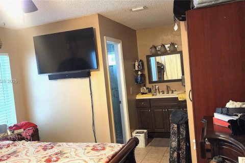 Casa en venta en North Lauderdale, Florida, 3 dormitorios, 122.54 m2 № 1944448 - foto 12