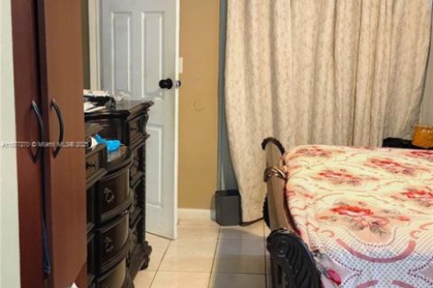 Casa en venta en North Lauderdale, Florida, 3 dormitorios, 122.54 m2 № 1944448 - foto 18