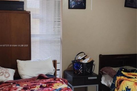 Casa en venta en North Lauderdale, Florida, 3 dormitorios, 122.54 m2 № 1944448 - foto 29