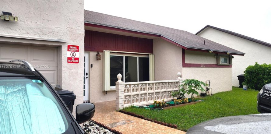 Casa en North Lauderdale, Florida 3 dormitorios, 122.54 m2 № 1944448