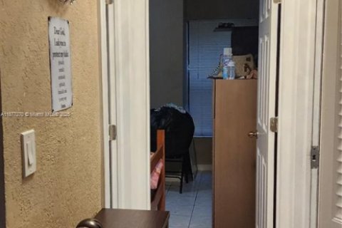 Casa en venta en North Lauderdale, Florida, 3 dormitorios, 122.54 m2 № 1944448 - foto 20