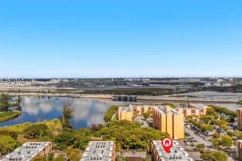 Copropriété à vendre à Miami, Floride: 2 chambres, 72.65 m2 № 2059796 - photo 5