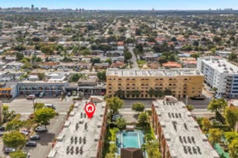 Copropriété à vendre à Miami, Floride: 2 chambres, 72.65 m2 № 2059796 - photo 7