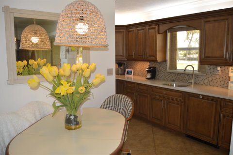Condo in Deerfield Beach, Florida, 2 bedrooms № 2261897 - photo 12