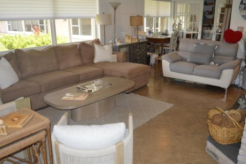 Condo in Deerfield Beach, Florida, 2 bedrooms № 2261897 - photo 3