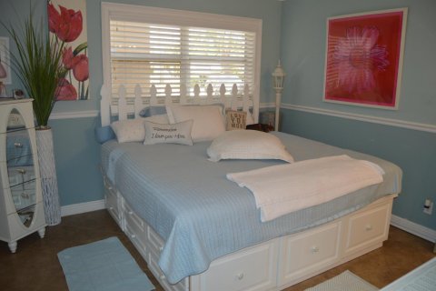 Condo in Deerfield Beach, Florida, 2 bedrooms № 2261897 - photo 19