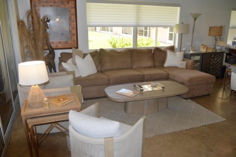 Condo in Deerfield Beach, Florida, 2 bedrooms № 2261897 - photo 2