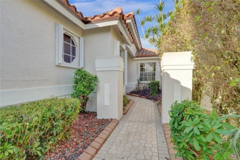 House in Pembroke Pines, Florida 4 bedrooms, 202.16 sq.m. № 1892393 - photo 5