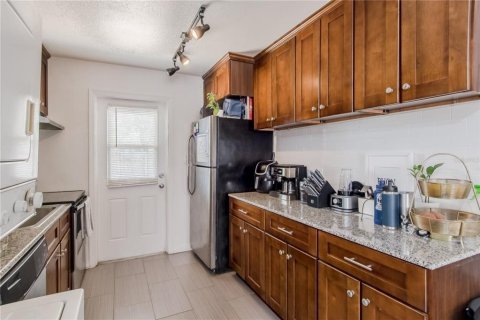 Appartement à louer à Orlando, Floride: 2 chambres, 74.32 m2 № 1916498 - photo 2