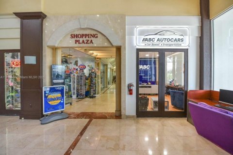 Купить кондоминиум в Санни-Айлс-Бич, Флорида 33.44м2, № 1959387 - фото 11