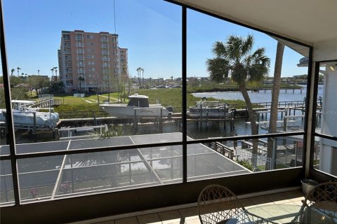 Villa ou maison à vendre à New Port Richey, Floride: 4 chambres, 177.54 m2 № 1582037 - photo 14