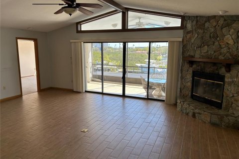 Villa ou maison à vendre à New Port Richey, Floride: 4 chambres, 177.54 m2 № 1582037 - photo 4