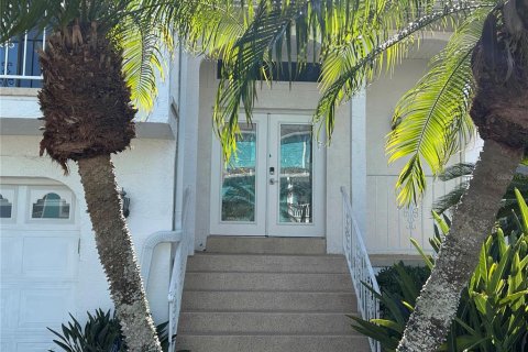 Villa ou maison à vendre à New Port Richey, Floride: 4 chambres, 177.54 m2 № 1582037 - photo 2
