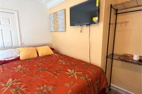 Commercial property in Lauderdale Lakes, Florida 27.87 sq.m. № 2029421 - photo 4