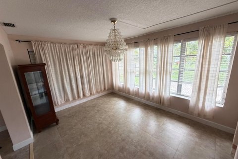 Villa ou maison à vendre à Pembroke Pines, Floride: 2 chambres, 109.72 m2 № 2087951 - photo 19