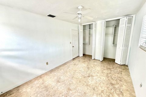 Villa ou maison à vendre à Pembroke Pines, Floride: 2 chambres, 109.72 m2 № 2087951 - photo 17